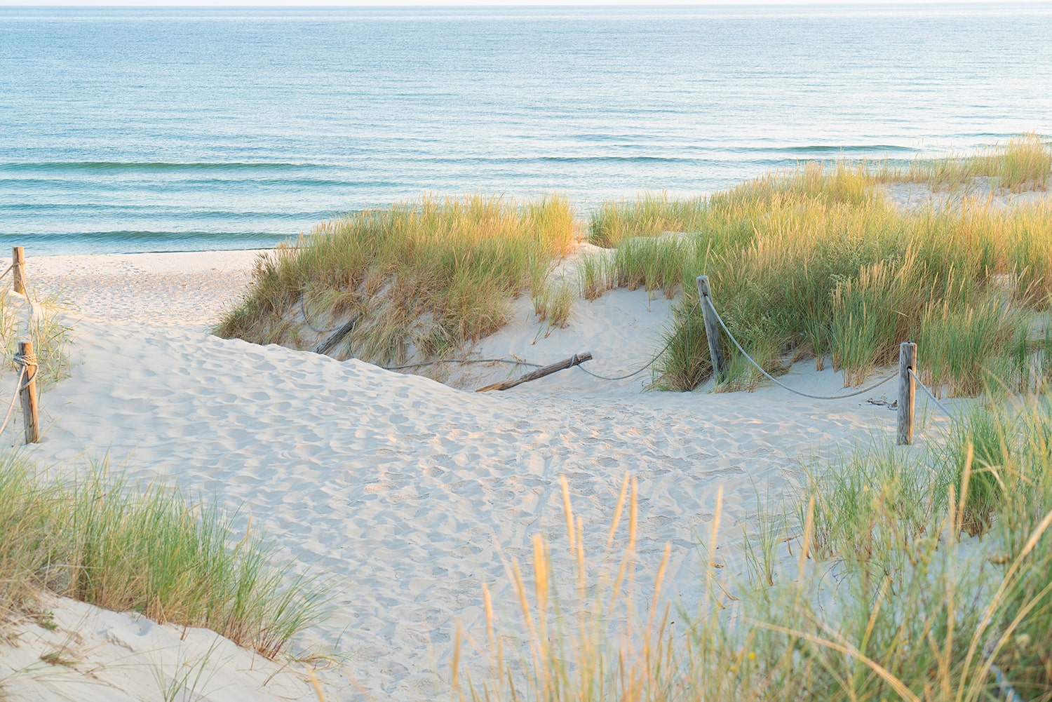 Abstieg zum Meeresstrand